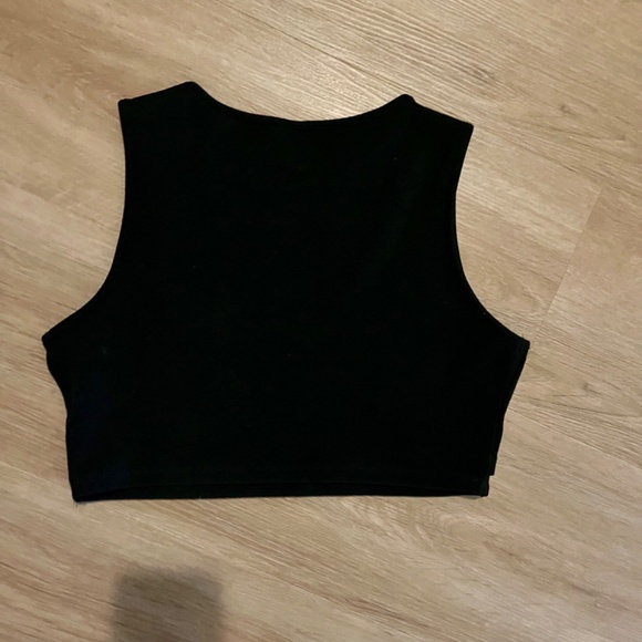 Crop Tops/Set of 3/Size Large - Picture 6 of 9